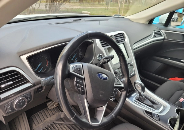 Ford Mondeo cena 60500 przebieg: 172000, rok produkcji 2018 z Warszawa małe 326